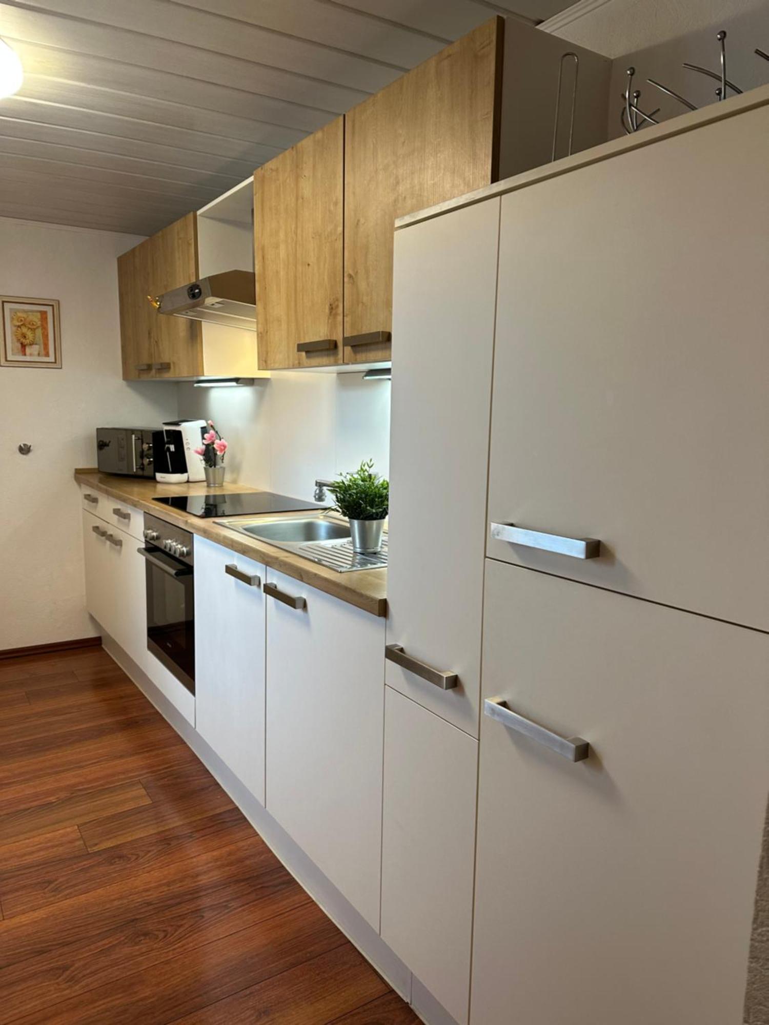 T&T Ferienwohnung Rheinbrohl Buitenkant foto